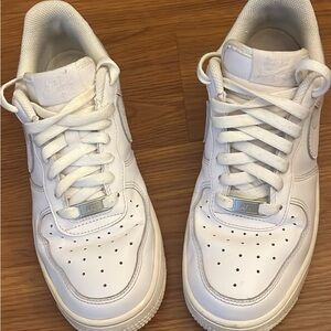 Nike  Air Force 1 Men's White Perforated Sneakers